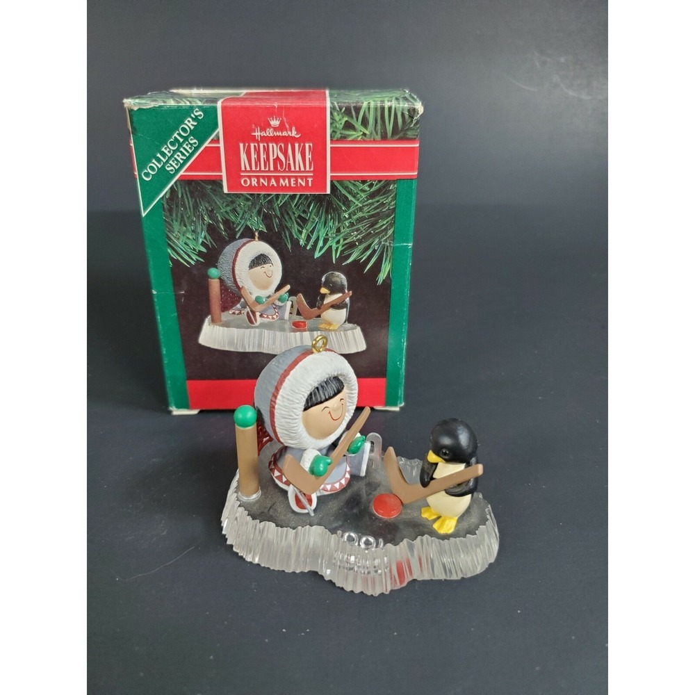 Hallmark Frosty Friends Eskimo Penguin Hockey 1991‎ Collector Series Keepsake